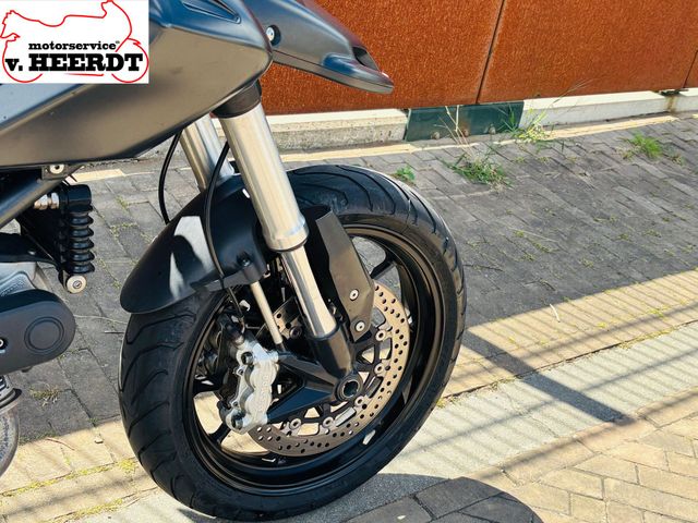 ducati - hypermotard-796