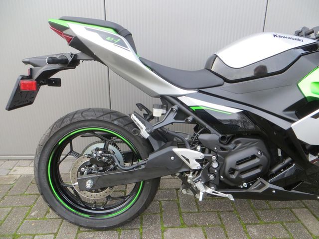 kawasaki - ninja-e-1