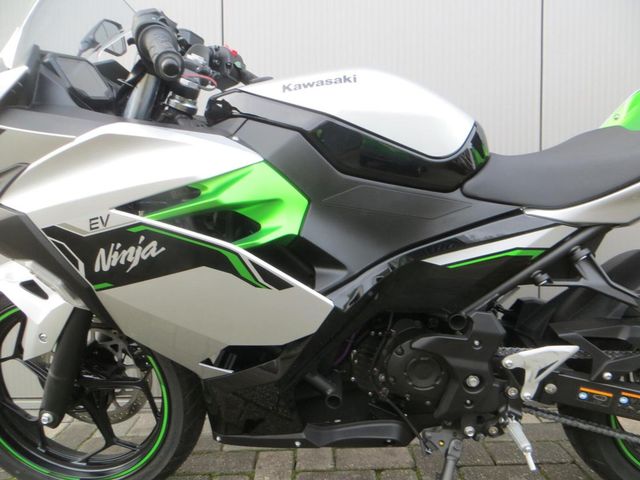 kawasaki - ninja-e-1
