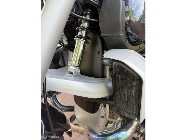 bmw - r-1100-r