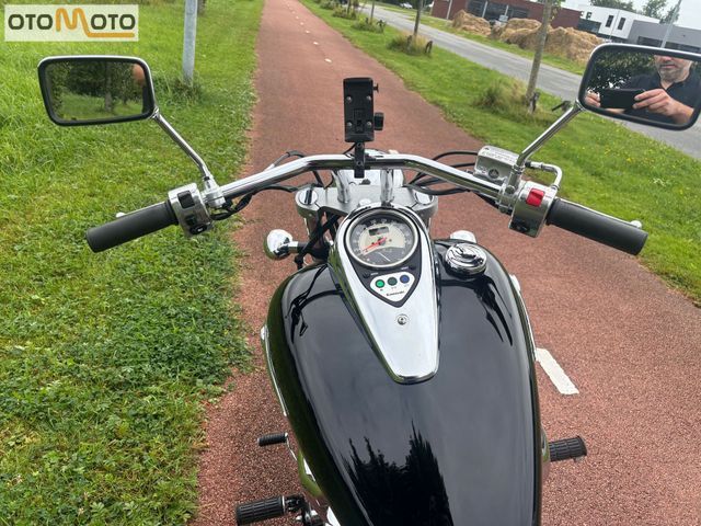 kawasaki - vn-900-classic