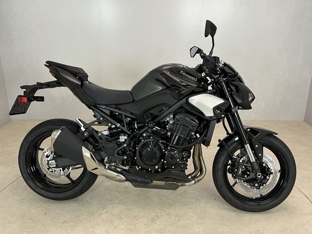 kawasaki - z900
