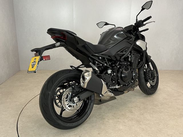 kawasaki - z900
