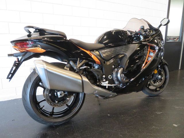 suzuki - gsx-r-1300-hayabusa
