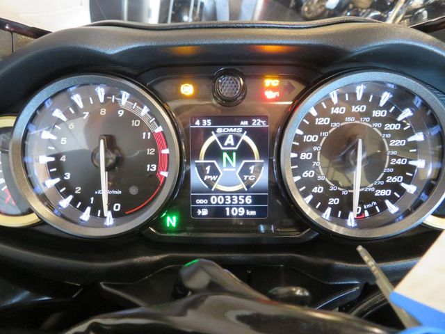 suzuki - gsx-r-1300-hayabusa