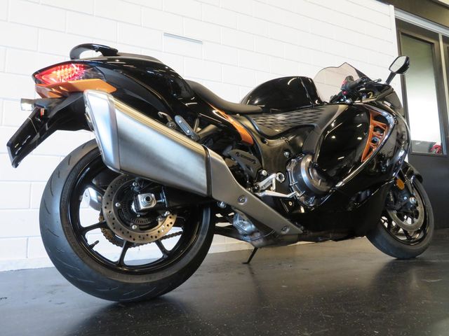 suzuki - gsx-r-1300-hayabusa