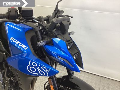 SUZUKI GSX-8S – foto 4
