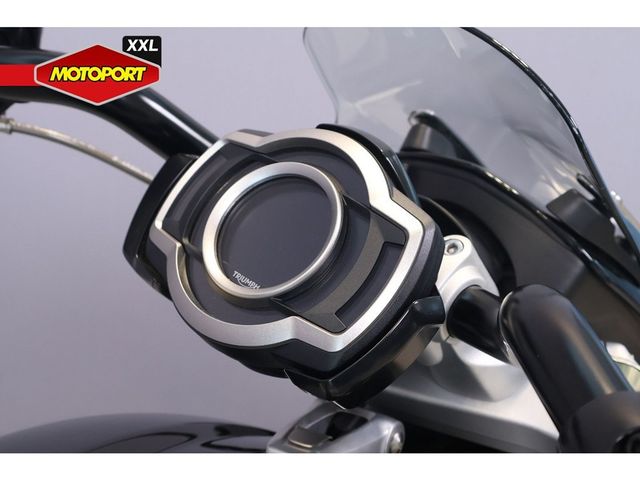 triumph - rocket-3-gt