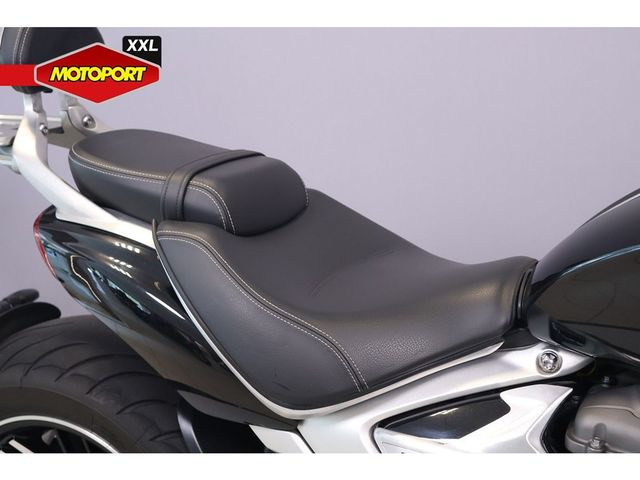 triumph - rocket-3-gt