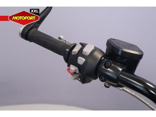 triumph - rocket-3-gt