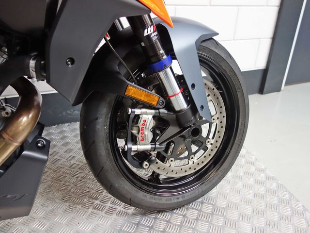 ktm - 1290-super-duke-gt