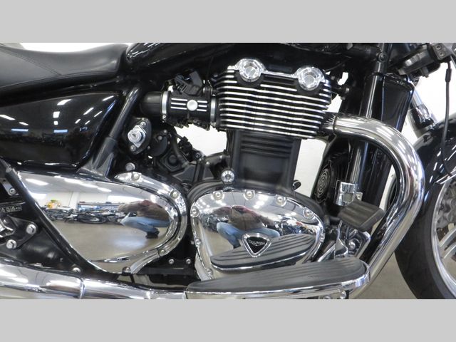 triumph - thunderbird