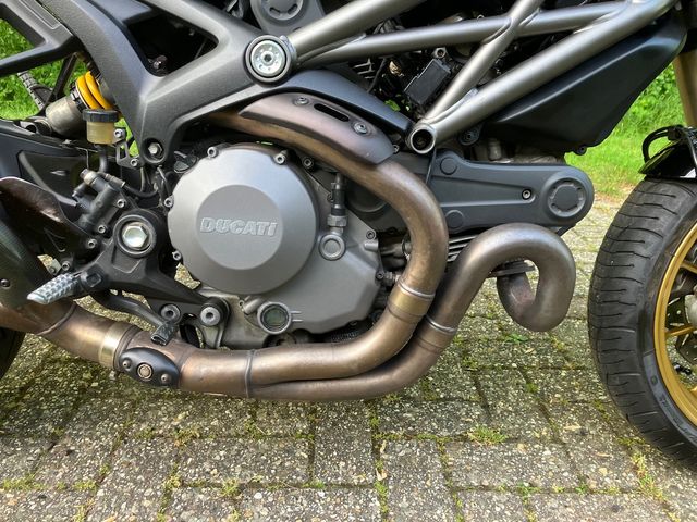 ducati - m-1100-evo