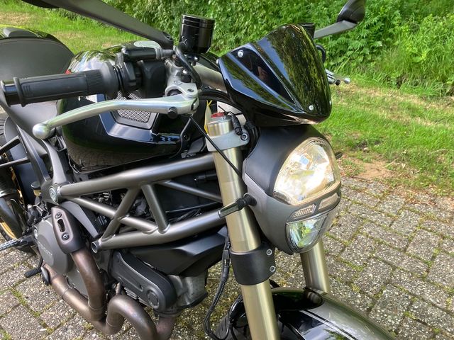 ducati - m-1100-evo