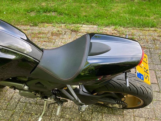 ducati - m-1100-evo