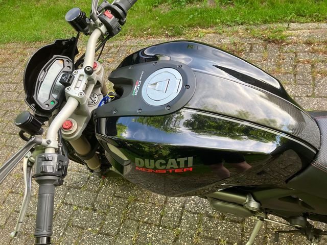 ducati - m-1100-evo