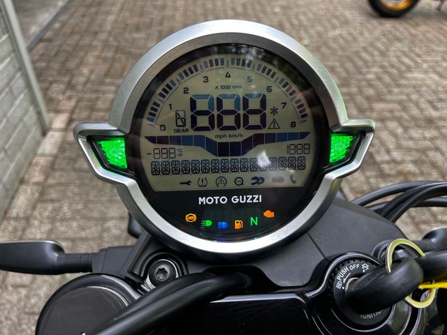 moto-guzzi - v-7