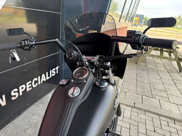 harley-davidson - street-bob-fxdb