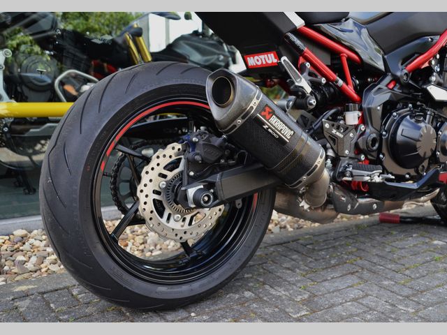 kawasaki - z900-performance