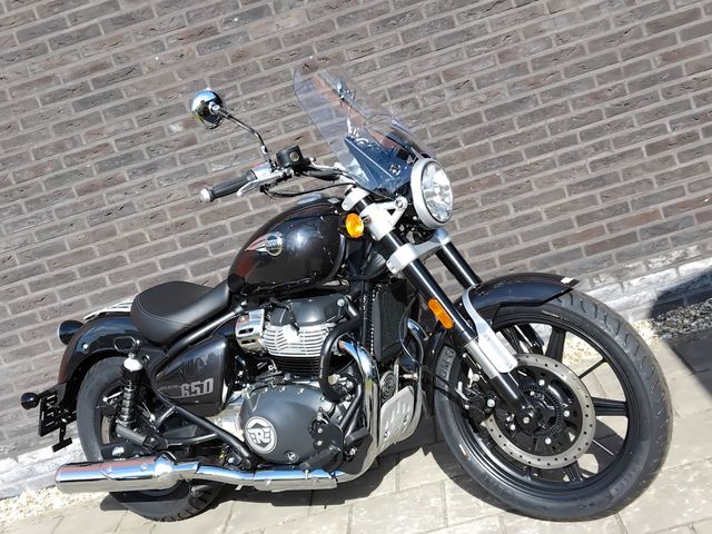 royal-enfield - super-meteor-650
