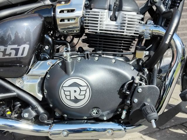 royal-enfield - super-meteor-650