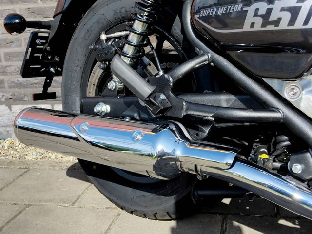 royal-enfield - super-meteor-650