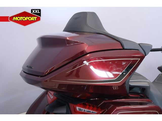 honda - gl-1800-goldwing-touring-deluxe