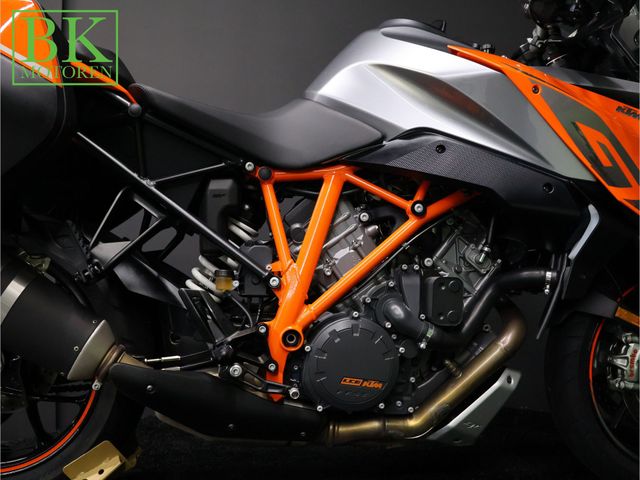 ktm - 1290-super-duke-gt