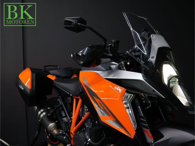 ktm - 1290-super-duke-gt