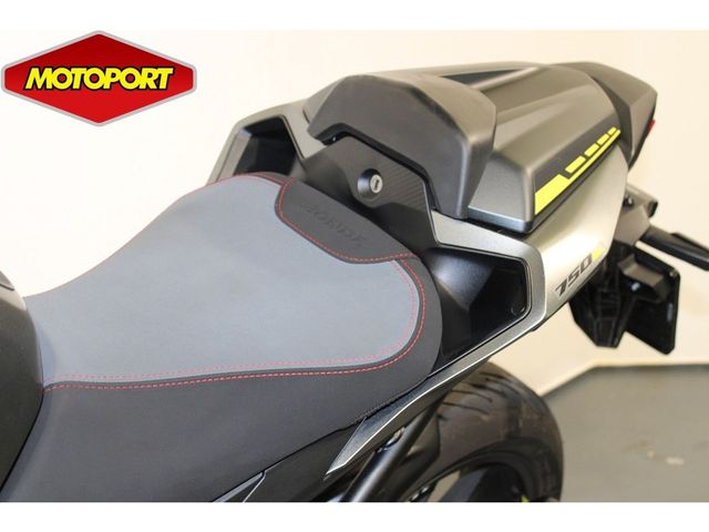 honda - cb-750-hornet