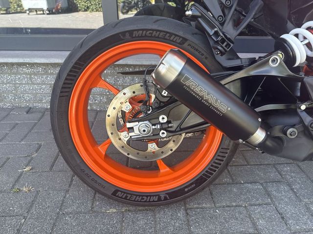 ktm - 390-duke-abs