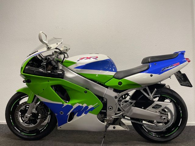 kawasaki - zxr-750