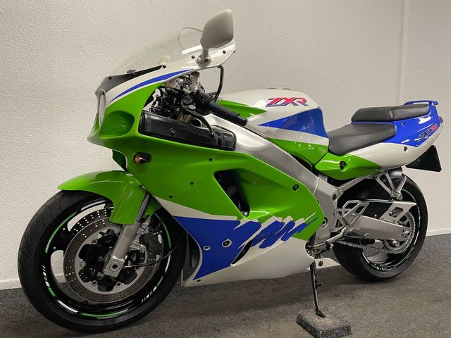 kawasaki - zxr-750