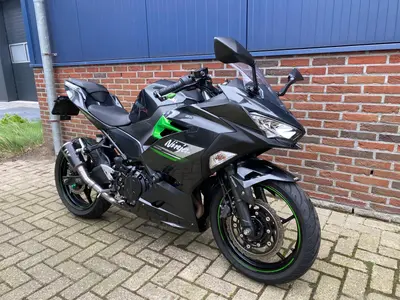 KAWASAKI NINJA 400 SPORT – foto 4