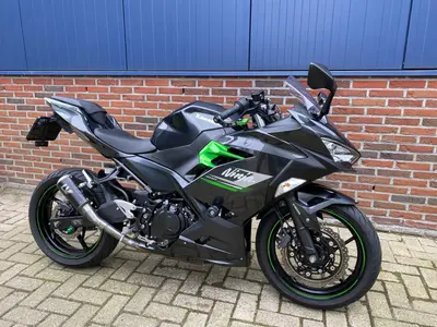 KAWASAKI NINJA 400 SPORT – foto 3