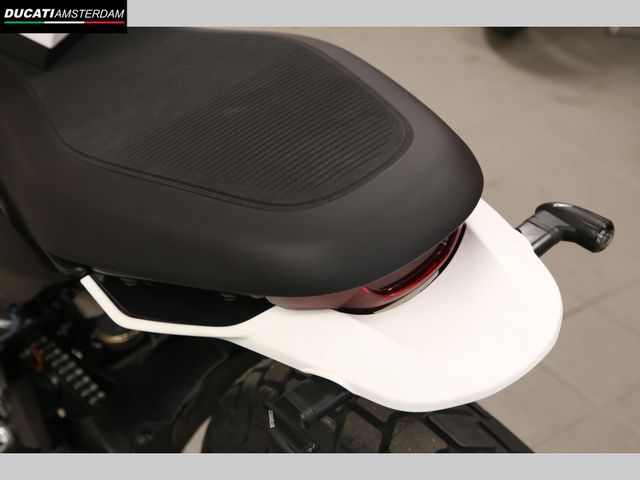ducati - scrambler-ducati-10-anniversario-rizoma-edition