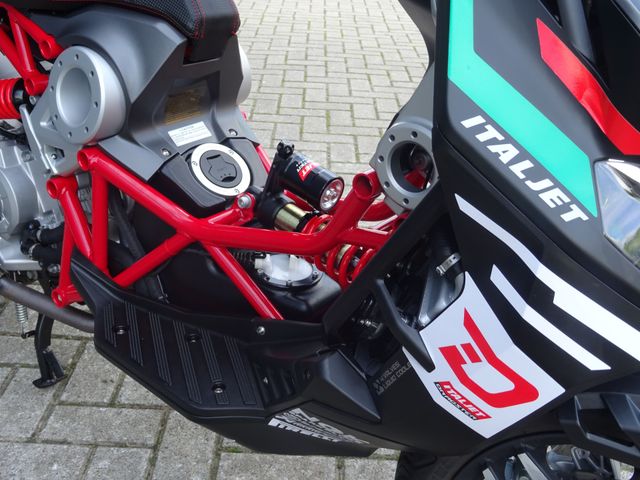 italjet - dragstar-200-limited-edition