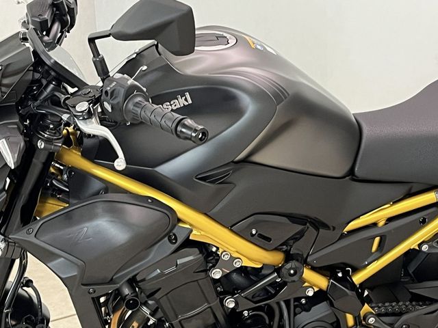 kawasaki - z900