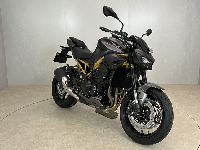 kawasaki - z900