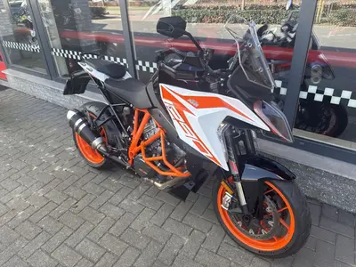 KTM 1290 SUPER DUKE GT – foto 2