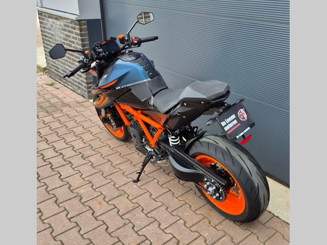 ktm - 1290-super-duke-r-evo