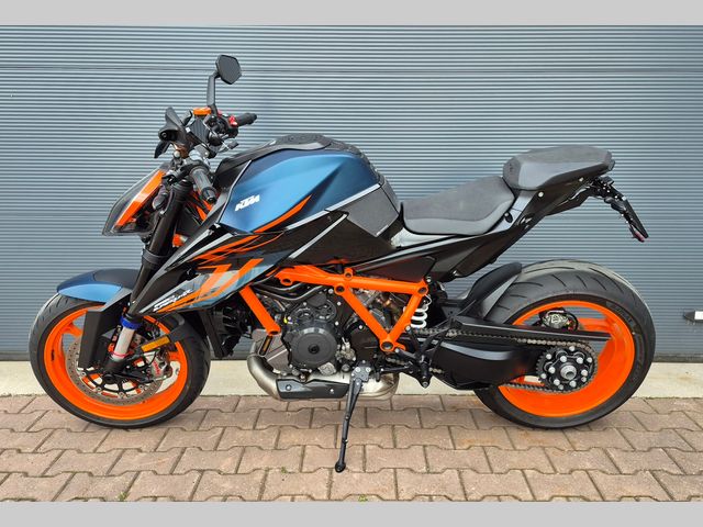ktm - 1290-super-duke-r-evo