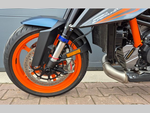 ktm - 1290-super-duke-r-evo