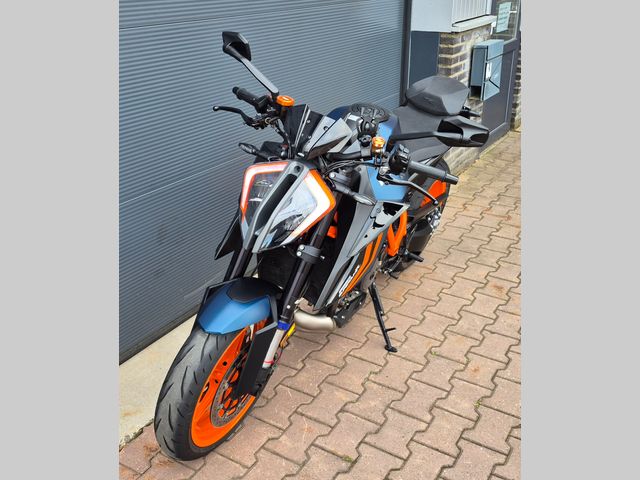 ktm - 1290-super-duke-r-evo