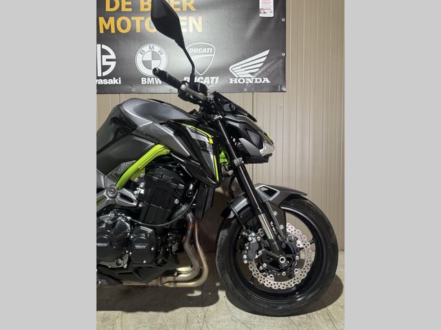 kawasaki - z900