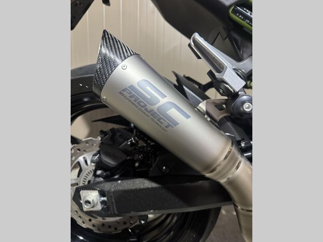 kawasaki - z900