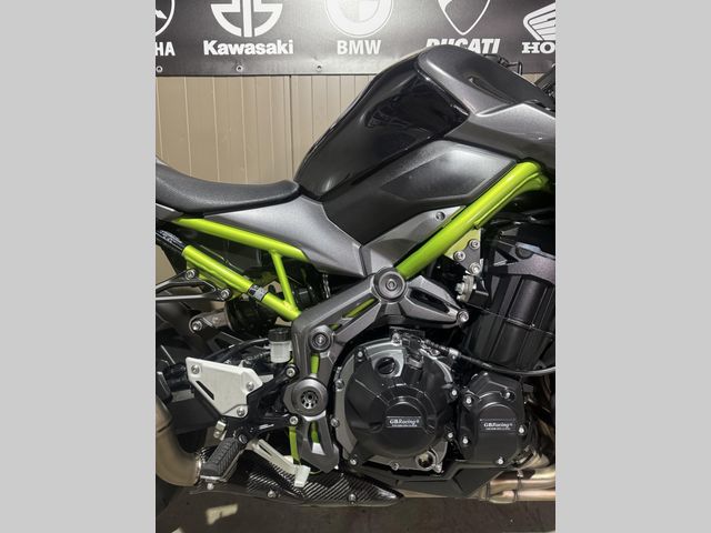 kawasaki - z900