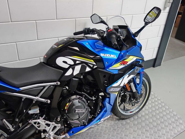 suzuki - gsx-8r