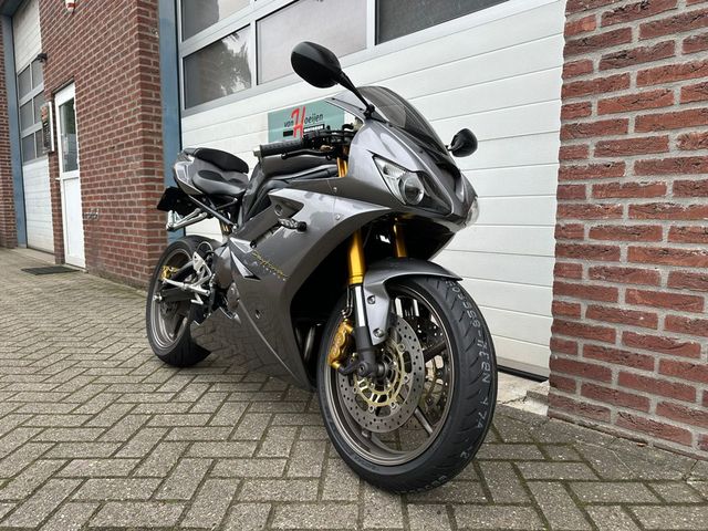 triumph - daytona-675