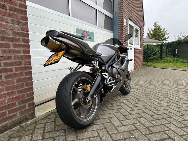 triumph - daytona-675